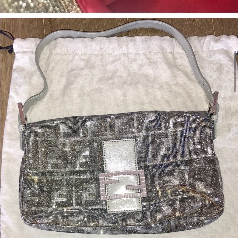 ISO VINTAGE FENDI ZUCCA baguette metallic silver glitter - Picture 3 of 3